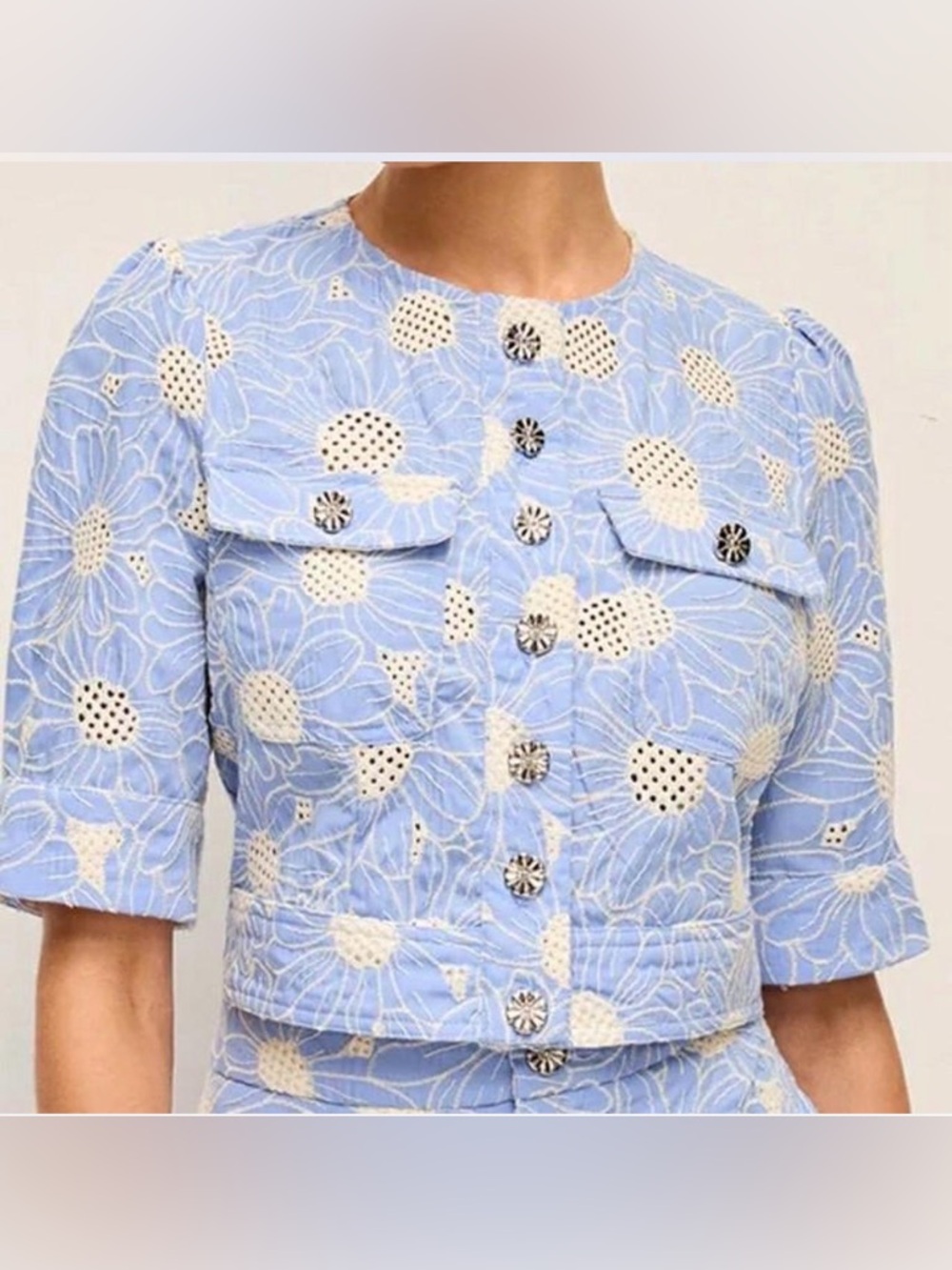Commense  Floral Embroidered button Front cropped top